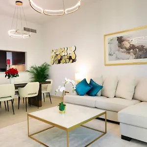 Elegant With Direct Access To Mall Apartment