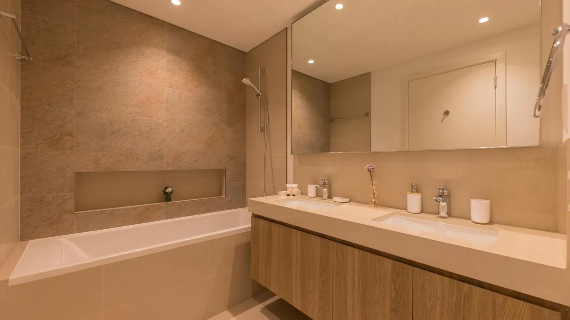 Apartmán 3Br And Maids Burj Khalifa And Fountain View For 8 Guests Dubaj
