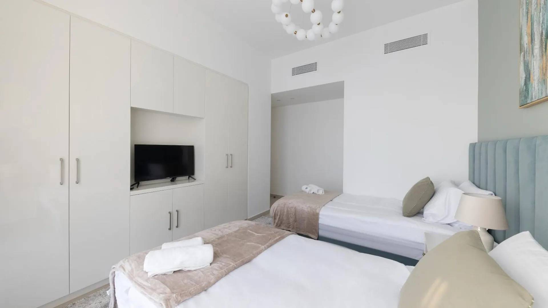 Apartmán 3Br And Maids Burj Khalifa And Fountain View For 8 Guests Dubaj 0*,